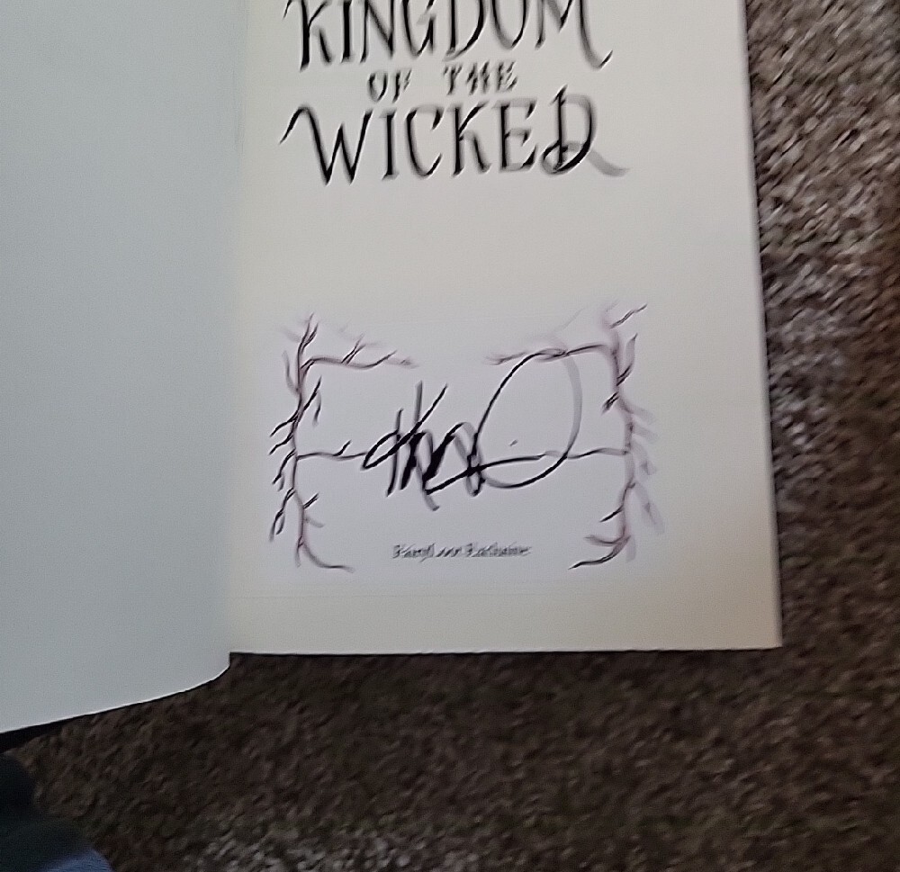 Kingdom of the Wicked by Kerri Maniscalco - Fairyloot - Picture 5 of 11